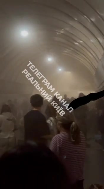 Fire at the Lukianivska metro station in Kyiv