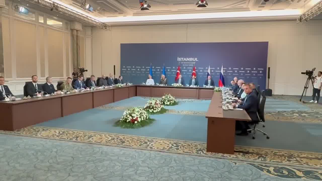 Ukraine-Russia talks ongoing in Istanbul 