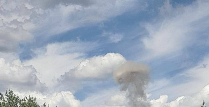 Explosions were reported in Nyzhnia Krynka at the occupied part of Donetsk region