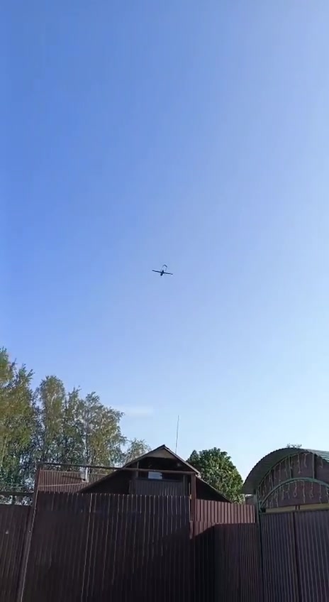 Drones reportedly flying over Leningrad region, Pulkovo airport has suspended operations