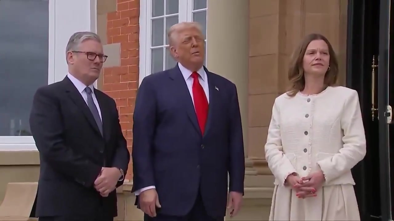 .@POTUS за Русия и Украйна: „Разочарован съм от президента Путин. Ще намаля тези 50 дни, които му дадох, на по-малък брой, защото мисля, че вече знам отговора какво ще се случи.