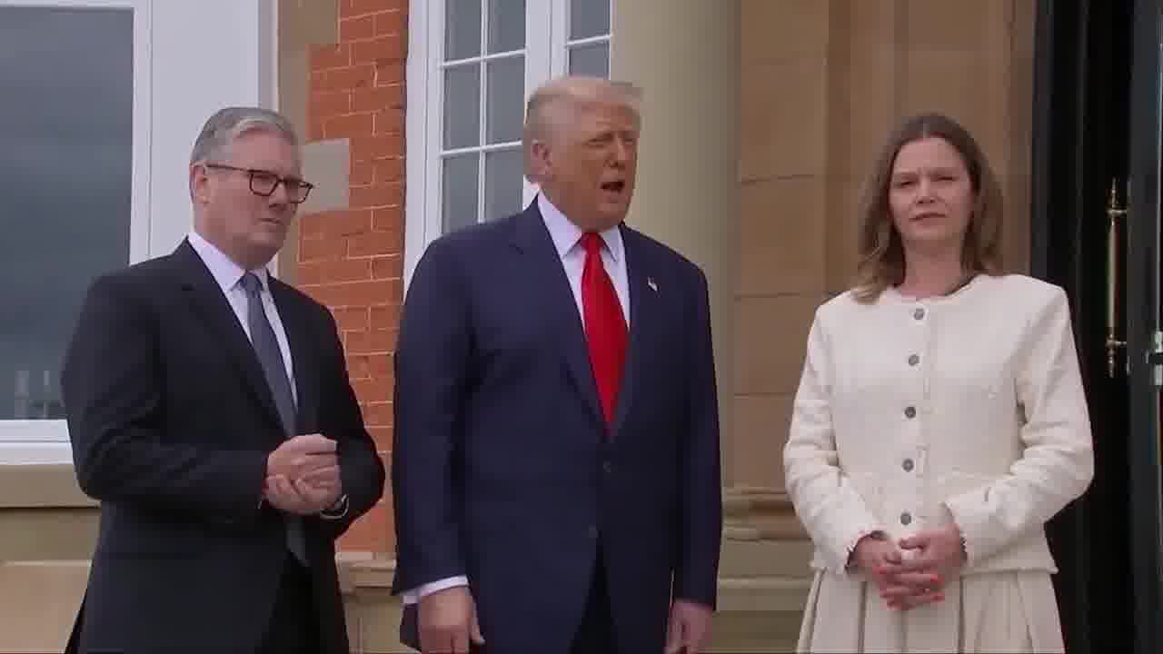 .@POTUS за Русия и Украйна: „Разочарован съм от президента Путин. Ще намаля тези 50 дни, които му дадох, на по-малък брой, защото мисля, че вече знам отговора какво ще се случи.