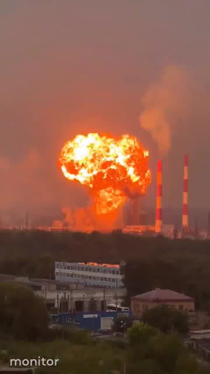 Drones have attacked oil refinery in Novokuubyshevsk of Samara region 