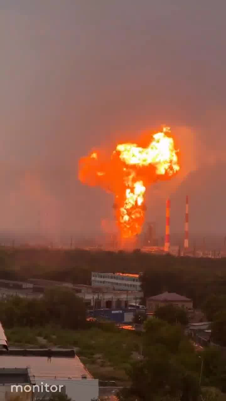 Drones have attacked oil refinery in Novokuubyshevsk of Samara region 