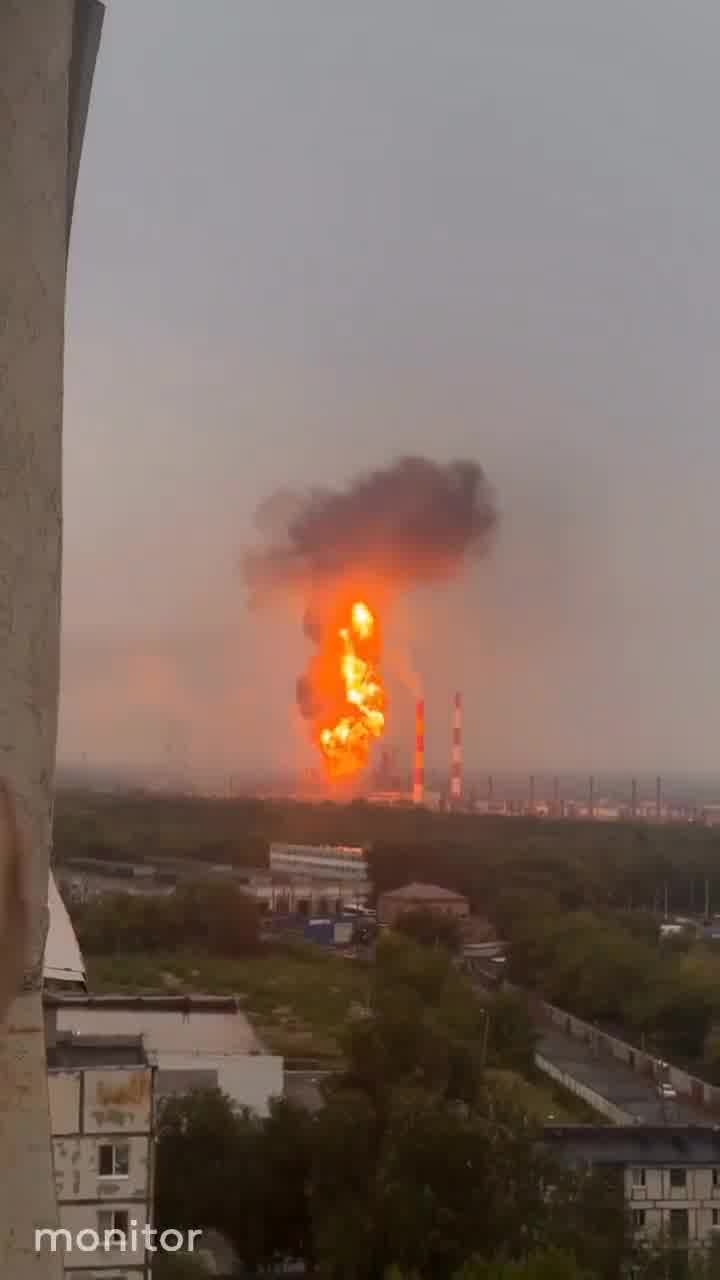 Drones have attacked oil refinery in Novokuubyshevsk of Samara region 