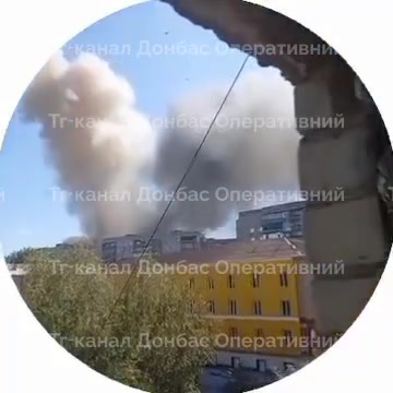 Дим се диже након снажних експлозија у Дружковки