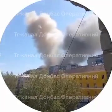 Дим се диже након снажних експлозија у Дружковки