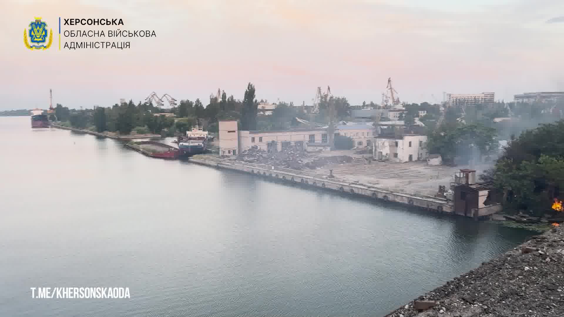 Због оштећења моста у Херсону, локалне власти позивају цивиле у округу Корабелни на евакуацију