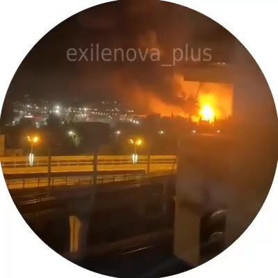 I droni hanno attaccato il deposito di petrolio ad Adler, provocando un enorme incendio