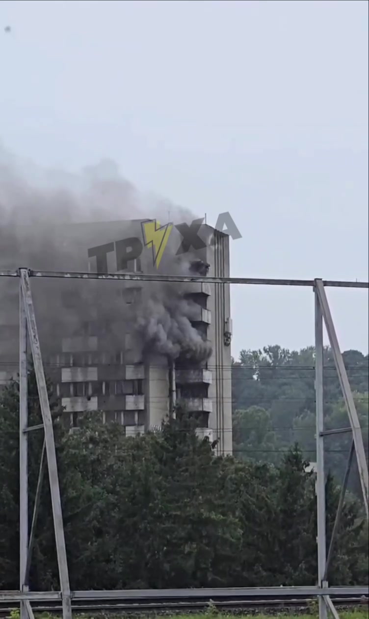 Big fire reported at the hotel in Lviv
