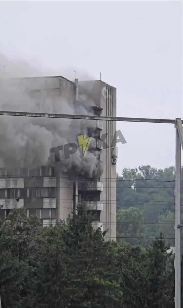 Big fire reported at the hotel in Lviv