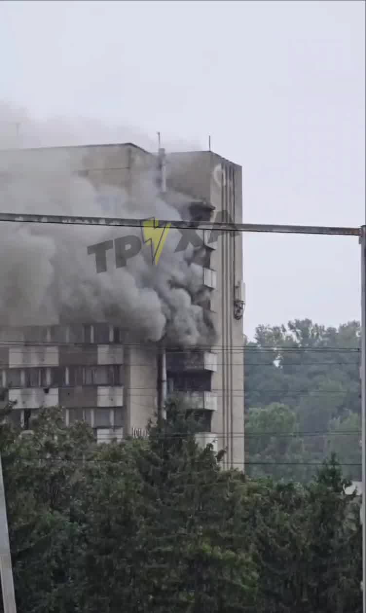 Big fire reported at the hotel in Lviv
