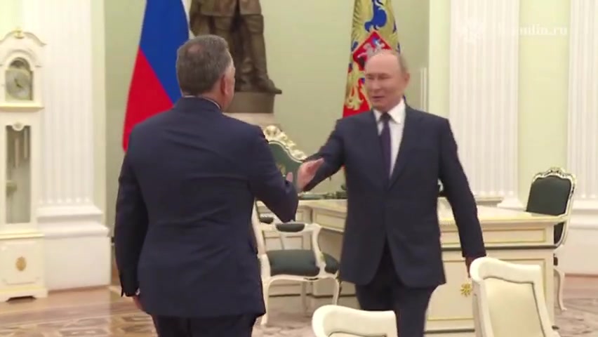 Putin empfing den Sondergesandten des US-Präsidenten Steven Witkoff im Kreml