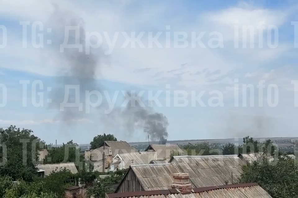 Brand i Druzhkivka efter ett flyganfall