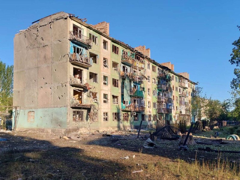 2 dödade och 7 skadade i flyganfall i Bilozerske i Donetsk-regionen