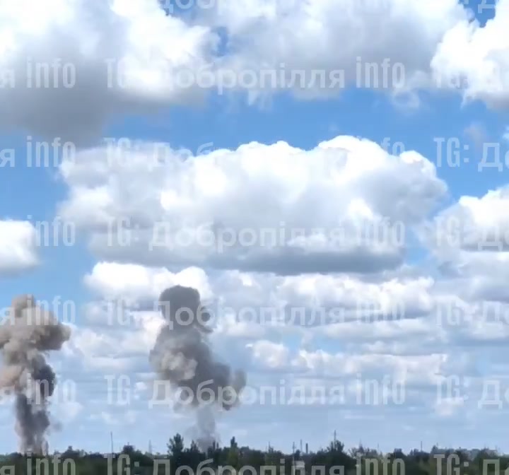 Airstrikes near Dobropillia