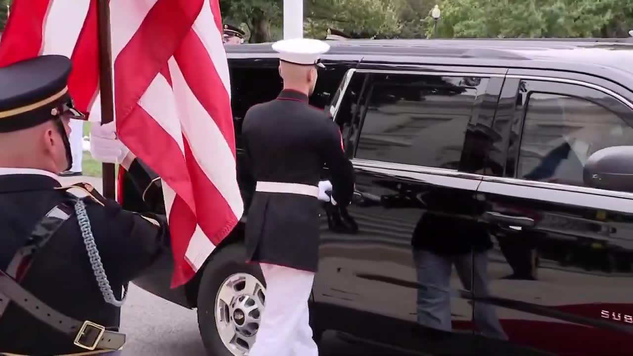 საფრანგეთის პრეზიდენტი ემანუელ მაკრონი (@EmmanuelMacron) თეთრ სახლში ჩავიდა