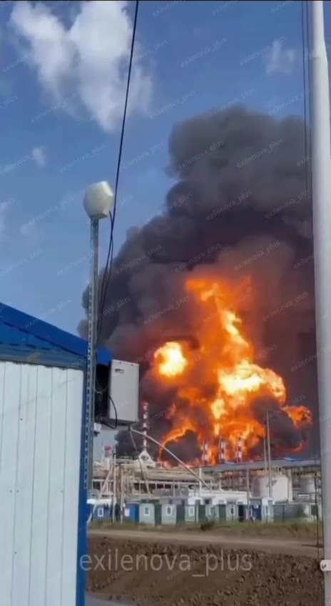 Fire is burning at Novoshakhtinsky oil refinery 