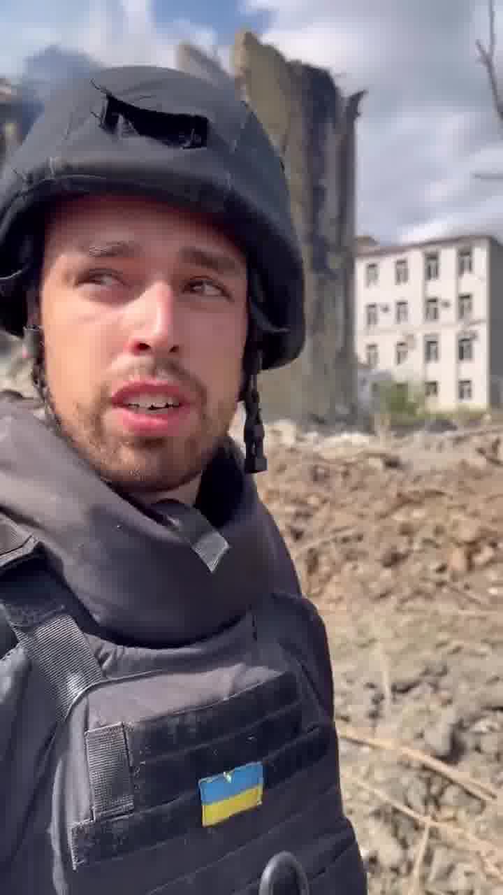 Airstrikes destroyed a hospital in Kostiantynivka