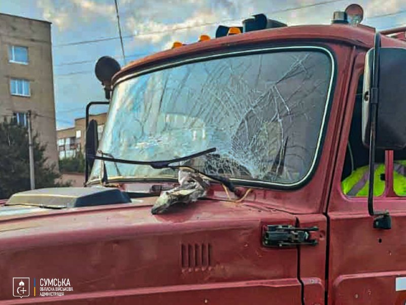 3 people wounded, including 2 rescuers as result of Russian drones strikes in Sumy region today