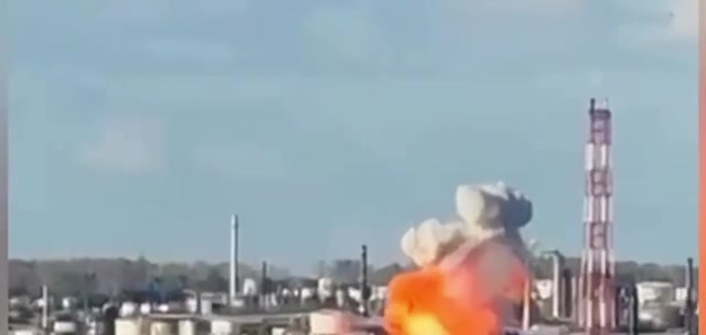Drone strike at Novo-Ufimsky oil refinery 