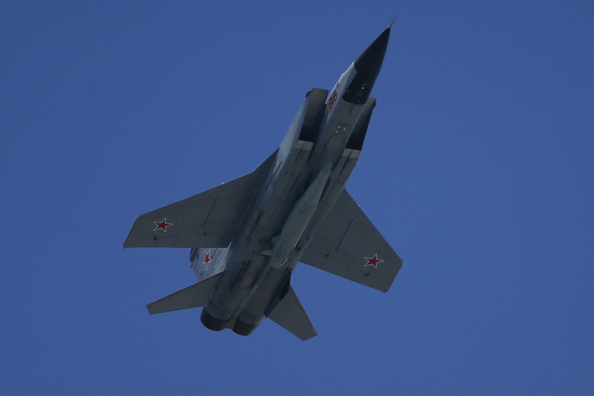 Estonia says three Russian MiG-31 jets violated its airspace. FM Margus Tsahkna called it an “unprecedented provocation” and summoned Moscow’s envoy to deliver a protest note