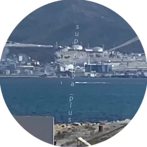 Námorné lode a drony zaútočili na Novorossijsk v Krasnodarskom kraji v Rusku. Podľa miestnych úradov si vyžiadali najmenej 2 obete a 3 zranené osoby.