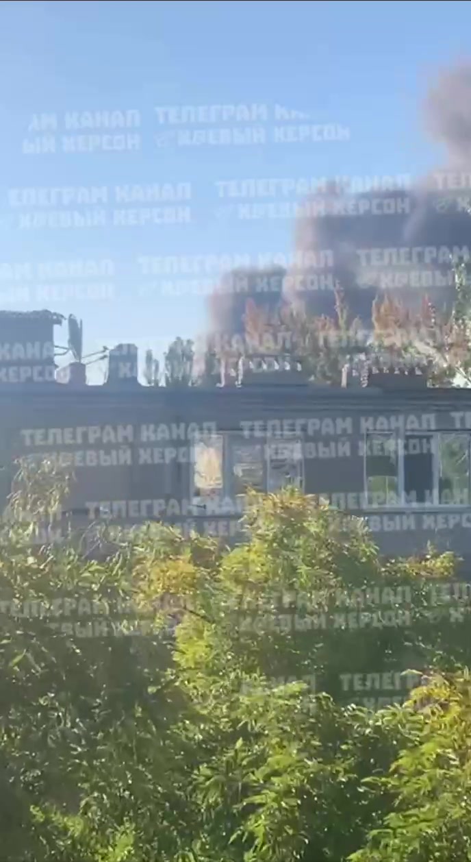 Big fire in Kherson, Russian army attacking rescuers attempting to extinguish the fire