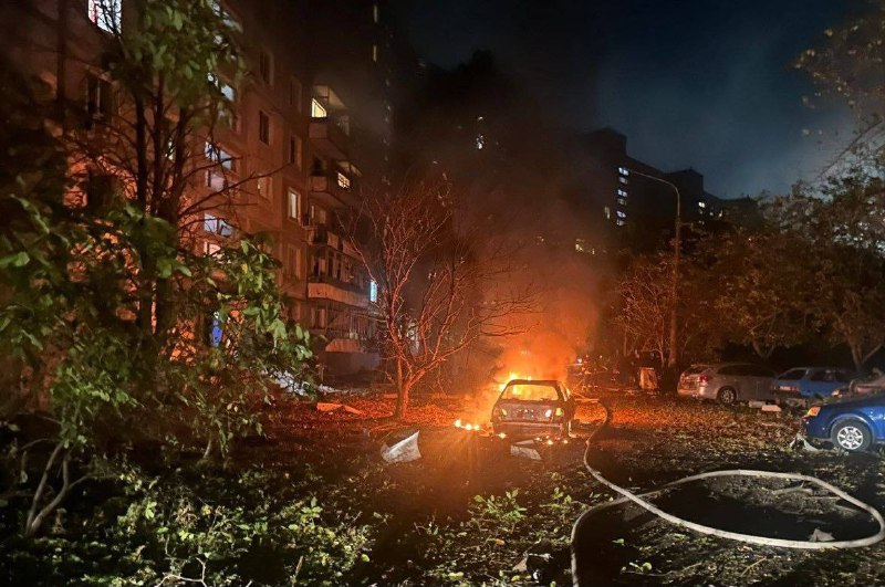 V dôsledku ruského bombardovania Záporožia dronmi typu Shahed a plachetnicami si vyžiadala 1 mŕtvy a 4 zranené osoby.