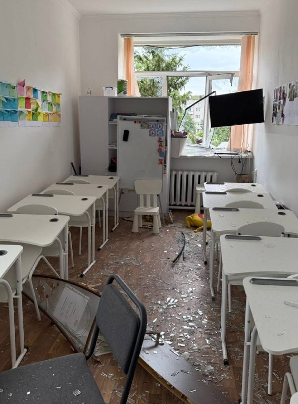 A school and a childreengarten damaged in Lviv 