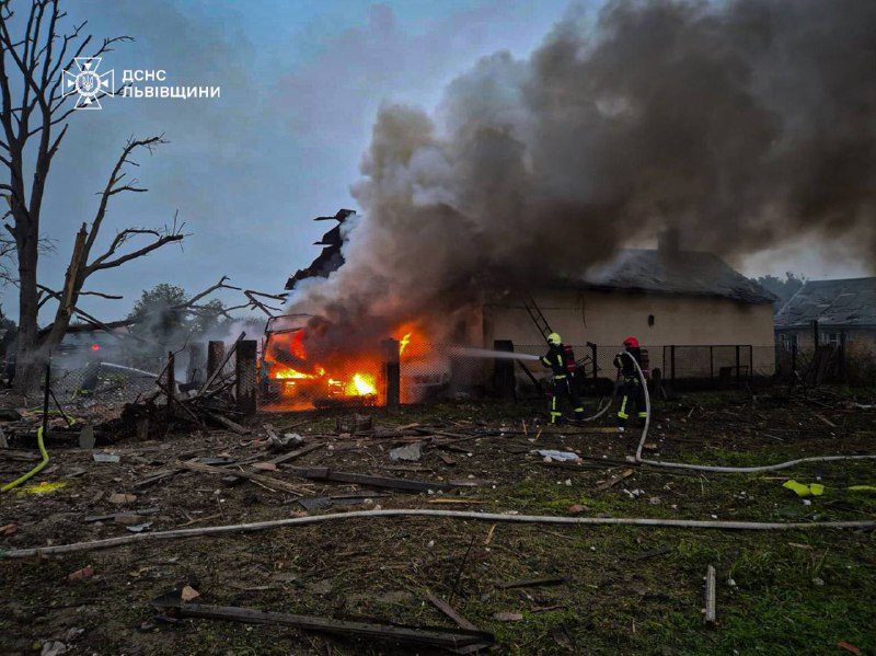 Zelensky: This night, Ukraine was again under a combined Russian attack - more than 50 missiles and about 500 strike drones. Сruise missiles, Shahed-type drones, and even Kinzhal missiles. Lviv, Ivano-Frankivsk, Zaporizhia, Chernihiv, Sumy, Kharkiv, Kherson, Odesa, Kirovohrad regions were under attack. As of now information about 10 injured and 5 killed people