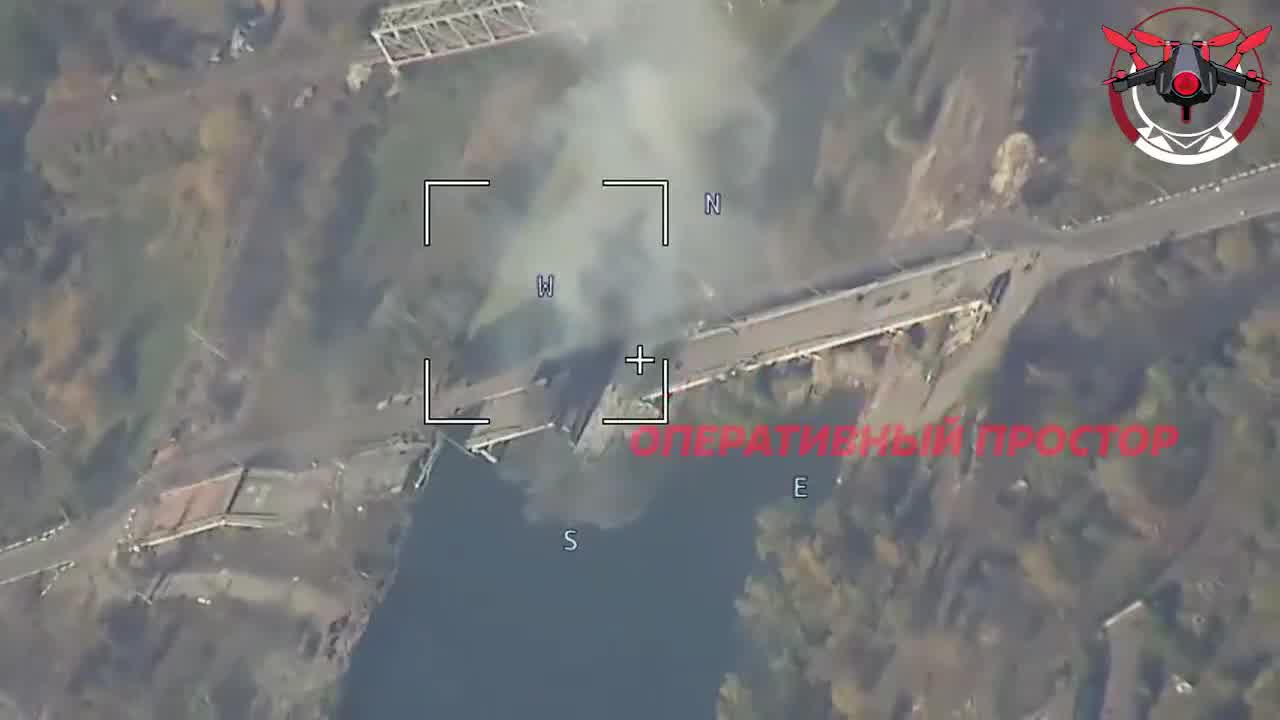 Russian air strike at the bridge over Siverskiy Donets river near Raihorodok