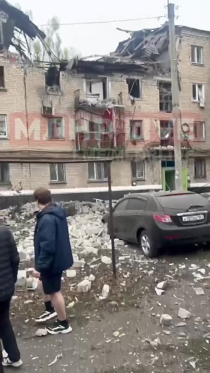 A residential house was partially destroyed in household gas explosion in Khrustalnyi(formerly Krasnyi Luch) at the occupied part of Luhansk region