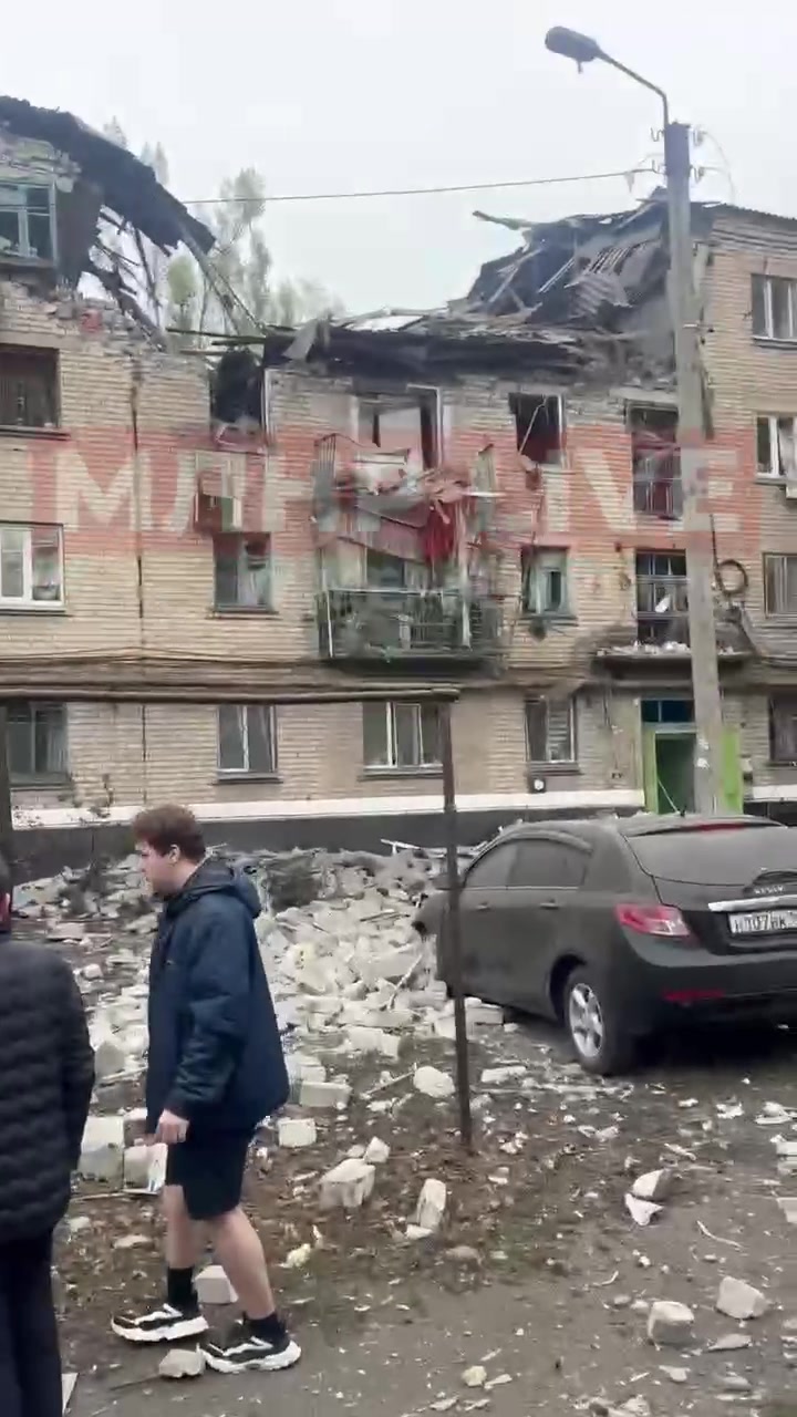A residential house was partially destroyed in household gas explosion in Khrustalnyi(formerly Krasnyi Luch) at the occupied part of Luhansk region