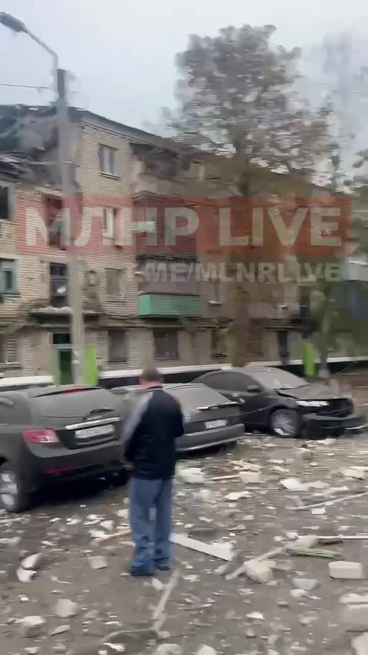 A residential house was partially destroyed in household gas explosion in Khrustalnyi(formerly Krasnyi Luch) at the occupied part of Luhansk region