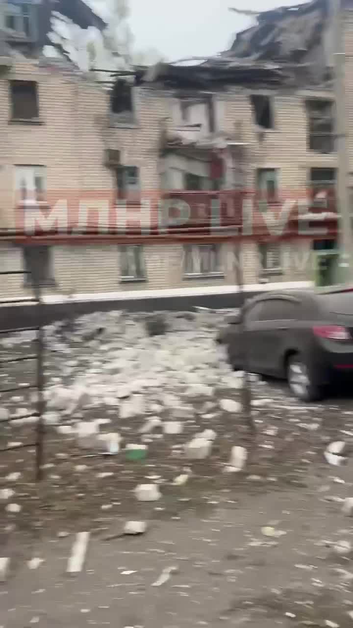 A residential house was partially destroyed in household gas explosion in Khrustalnyi(formerly Krasnyi Luch) at the occupied part of Luhansk region