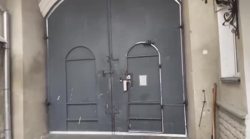 Security service of Ukraine and police conducting searches at Lavra cathedral in Pochaiv