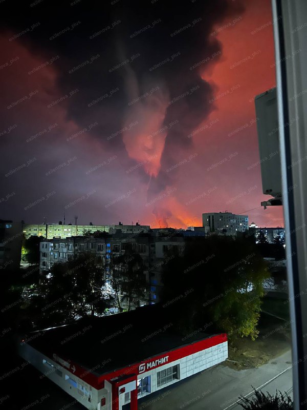 Drony zaútočili na ropnú rafinériu Novokujbiševskij v Samarskej oblasti