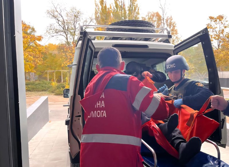 V dôsledku ostreľovania Nikopolu delostrelectvom a dronmi bola dnes zranená 1 osoba