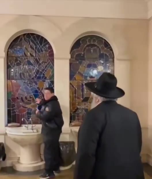 A synagogue in Kyiv was damaged as result of drones attack overnight. In total 7 people wounded in Kyiv