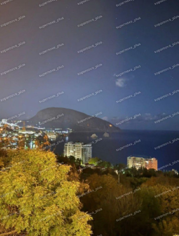 Explosions were reported in occupied Crimea