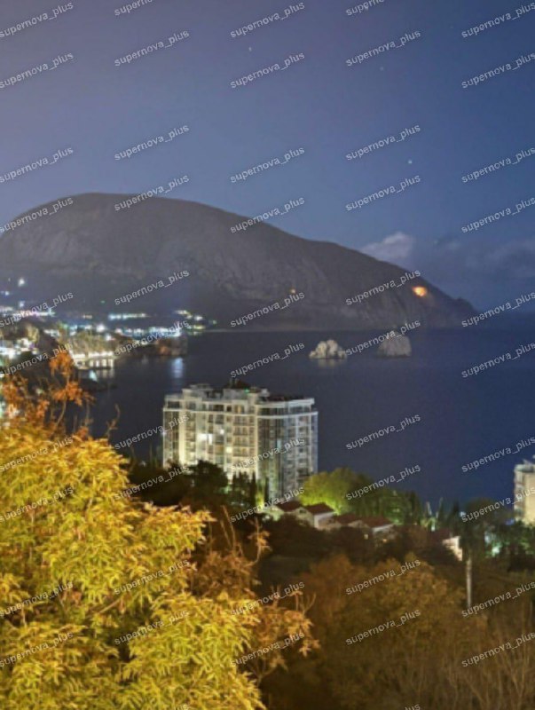 Explosions were reported in occupied Crimea