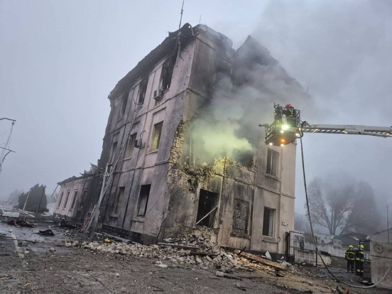 Damage to Zaporizhzhia-Kamianske railway station in Kamianske, trains rerouted 
