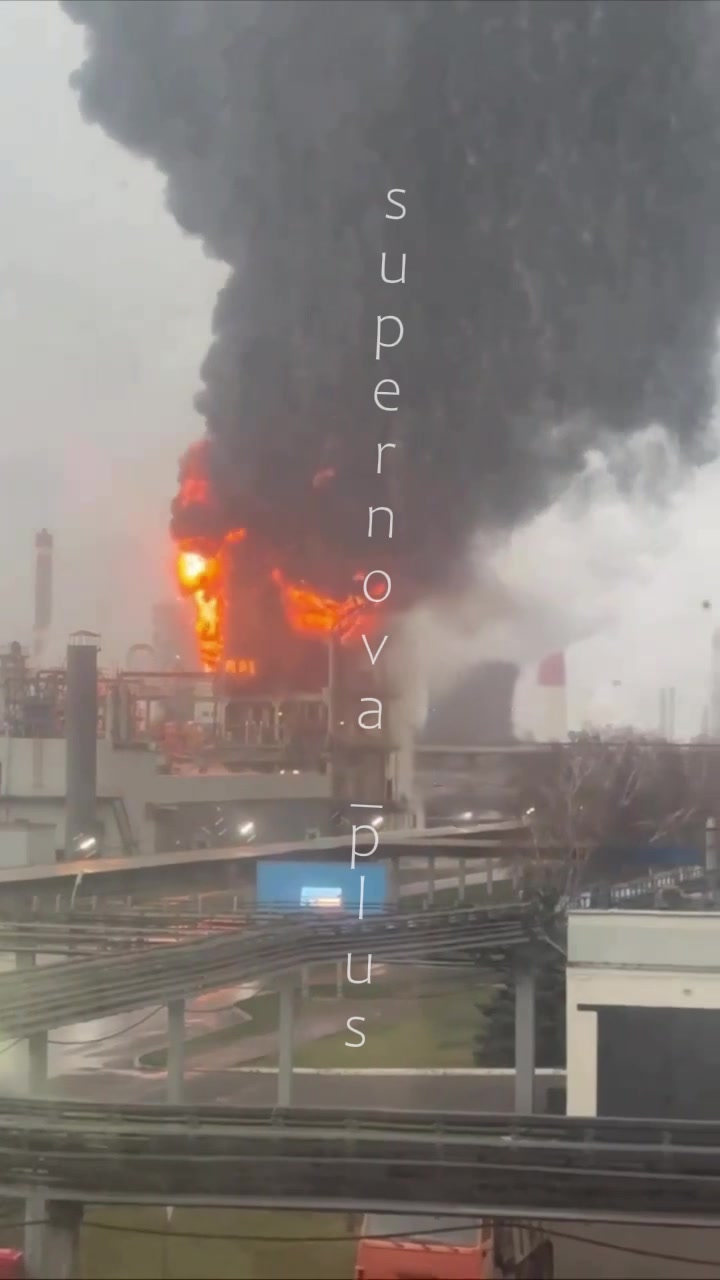 Big fire reported at Nizhnekamsneftekhim chemical plant in Nizhnekamsk in Tatarstan region of Russia