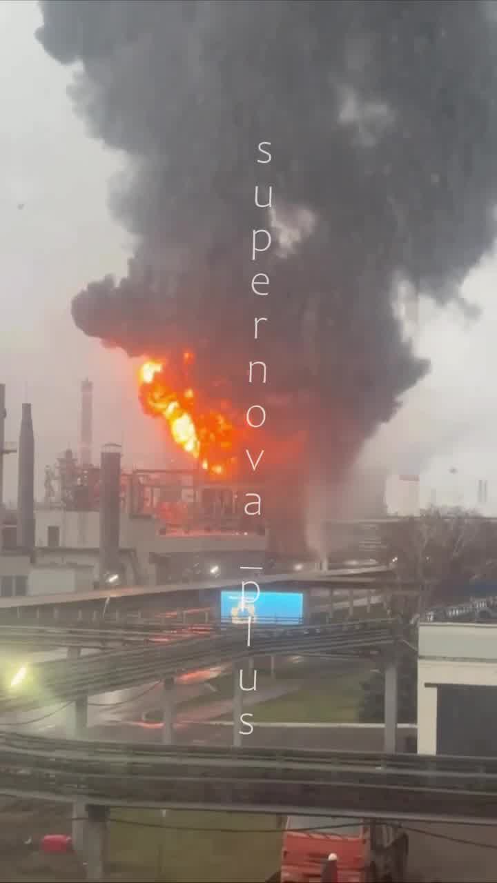 Big fire reported at Nizhnekamsneftekhim chemical plant in Nizhnekamsk in Tatarstan region of Russia