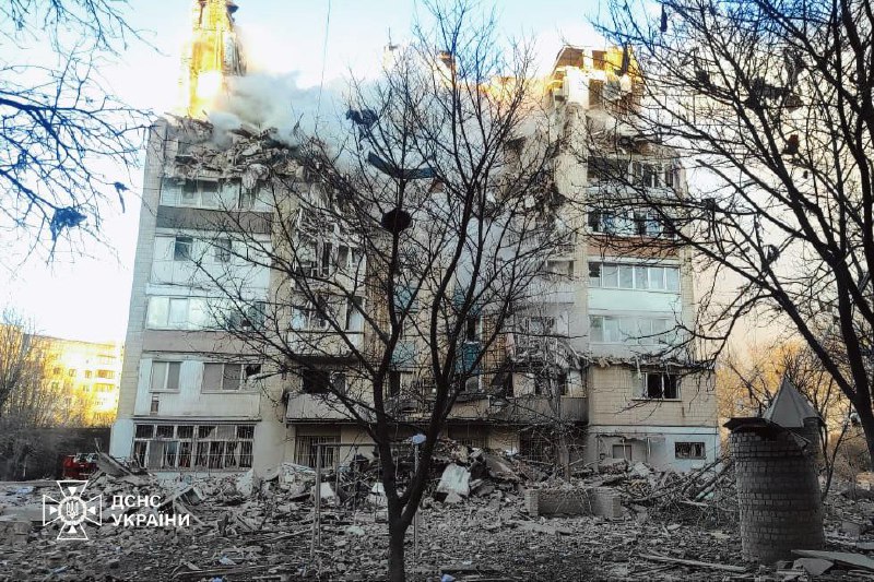 President Zelensky: More than 470 strike drones and 48 missiles of various types – ballistic, cruise were launched by Russia against Ukraine overnight. In Ternopil, there were hits on residential nine-story buildings, causing fires. Unfortunately, there is significant damage to buildings, and people may be trapped under the rubble. As of now, dozens of people are reported injured and nine people were killed