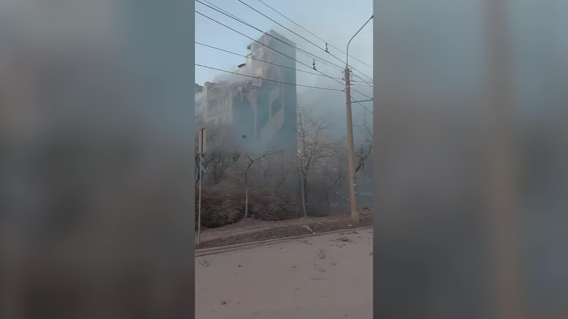 President Zelensky: More than 470 strike drones and 48 missiles of various types – ballistic, cruise were launched by Russia against Ukraine overnight. In Ternopil, there were hits on residential nine-story buildings, causing fires. Unfortunately, there is significant damage to buildings, and people may be trapped under the rubble. As of now, dozens of people are reported injured and nine people were killed