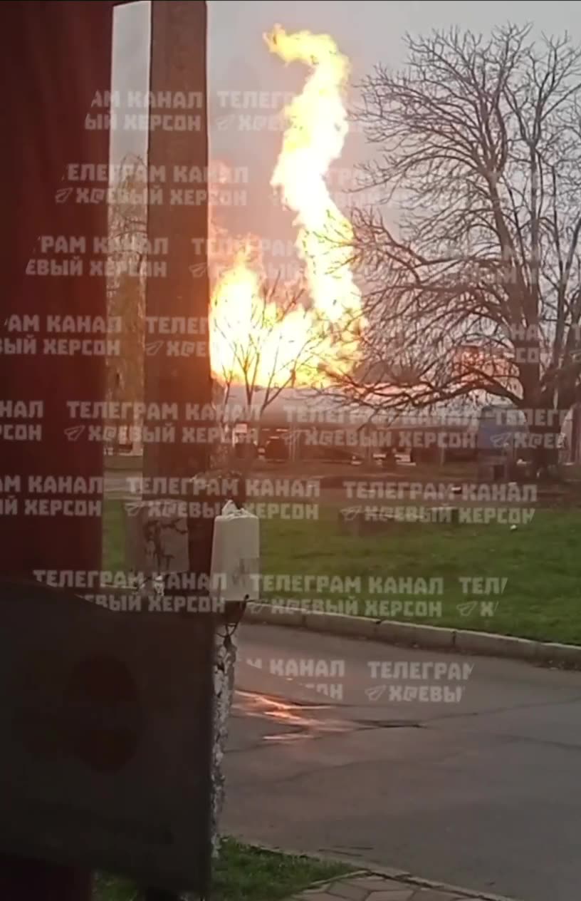 Big fire in Kherson as result of shelling