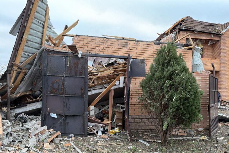 2 people wounded as result of a missile strike in Dniprovsky district 