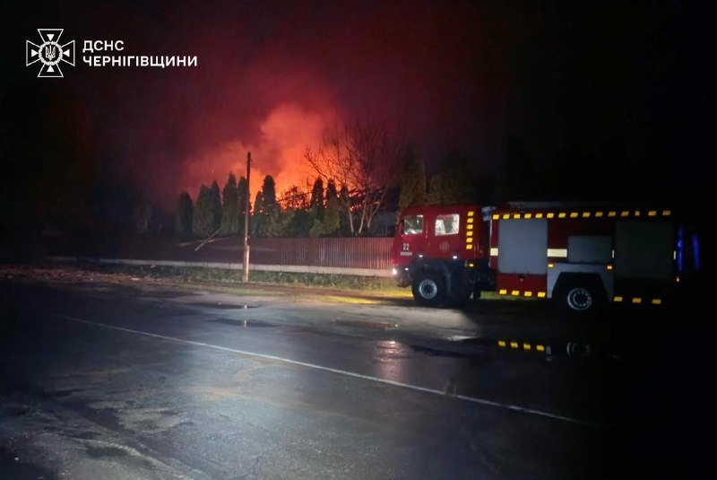 Una persona resultó herida como resultado de un ataque con drones en la aldea de Nosivka, en la región de Chernihiv.